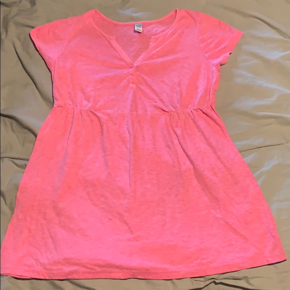 Pink Old Navy maternity tee